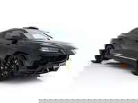 Lamborghini Urus - 4.0 V8 Pearl Capsule (INCL-BTW) *CERAMIC-BRAKES | PANO | HEAD-UP | SOFT-CLOSE | LEATHER-ALCANTARA | FULL-LED | NIGHT-VISION | BANG&OLUFSEN | MEMORY-PACK | HEATED-SPORTSEATS | TOP-VIEW | ADAPTIVE-CRUISE | ...