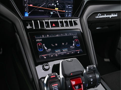 Lamborghini Urus 4.0 V8 Pearl Capsule (INCL.BTW) *CERAMIC-BRAKES | PANO | HEAD-UP | SOFT-CLOSE | LEATHER-ALCANTARA | FULL-LED | NIGHT-VISION | BANG&OLUFSEN | MEMORY-PACK | HEATED-SPORTSEATS | TOP-VIEW | ADAPTIVE-CRUISE | BLIND-SP