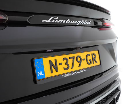 Lamborghini Urus 4.0 V8 Pearl Capsule (INCL.BTW) *CERAMIC-BRAKES | PANO | HEAD-UP | SOFT-CLOSE | LEATHER-ALCANTARA | FULL-LED | NIGHT-VISION | BANG&OLUFSEN | MEMORY-PACK | HEATED-SPORTSEATS | TOP-VIEW | ADAPTIVE-CRUISE | BLIND-SP