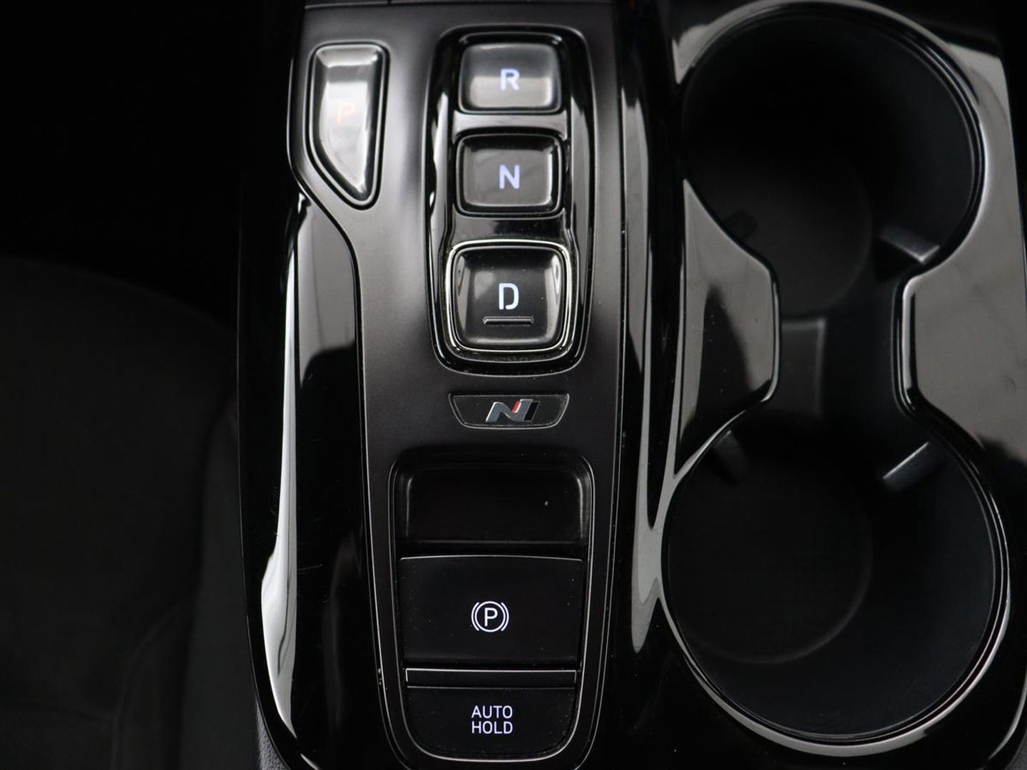 Hyundai Tucson 1.6 T-GDI PHEV N Line Sky 4WD | Panoramadak | Leder/Alcantara | Stoelverwarming | Camera | Carplay | Stuurverwarming | Keyless | Full LED | Navigatie | 19'' lichtmetalen velgen | Plug In