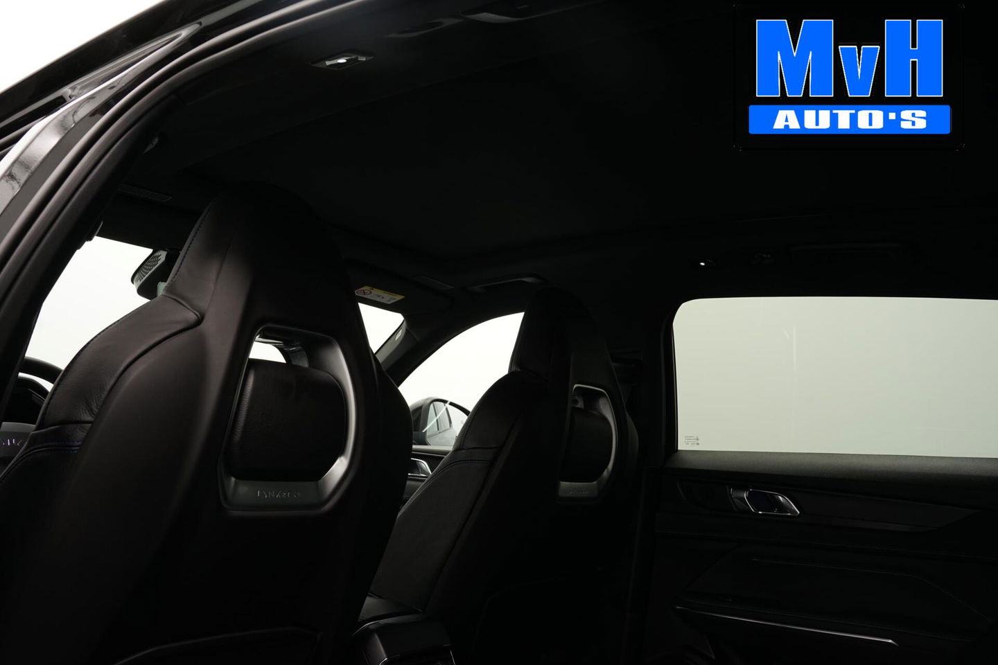 Lynk & Co 01 1.5 Hybride|FULL BLACK XL|ZWARTE.HEMEL|LEER|NAP