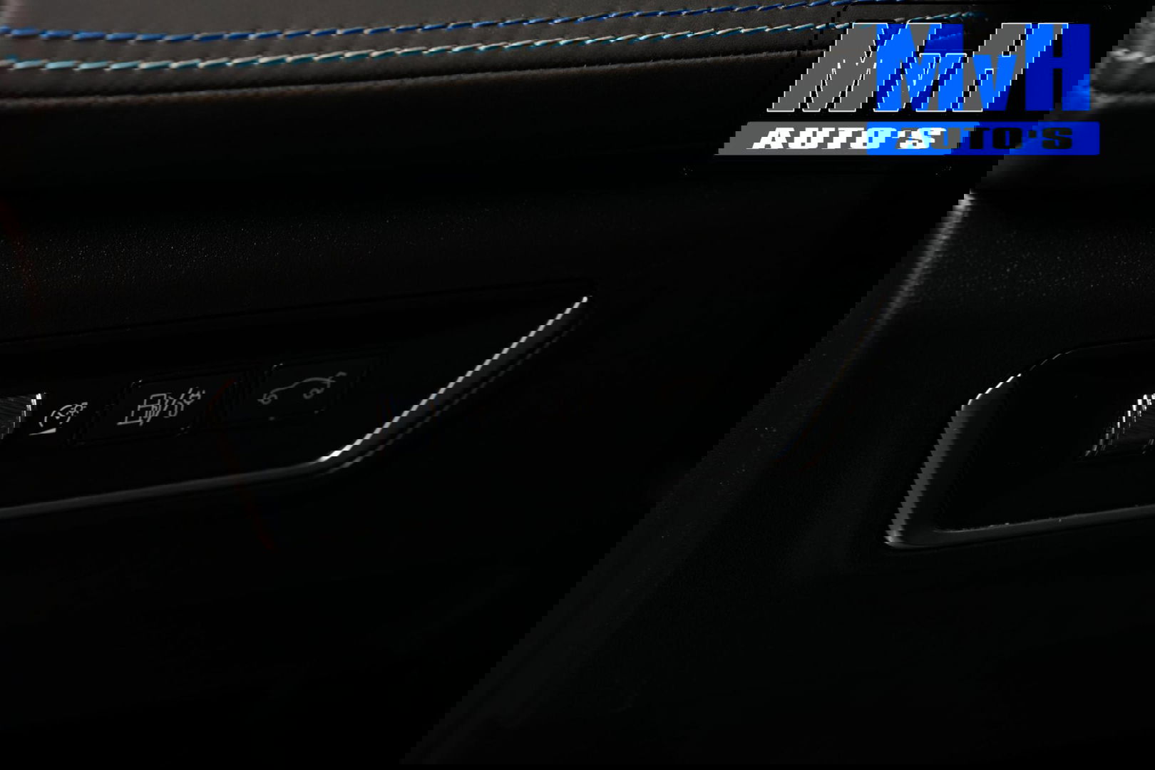 Lynk & Co 01 1.5 Hybride|FULL BLACK XL|ZWARTE.HEMEL|LEER|NAP