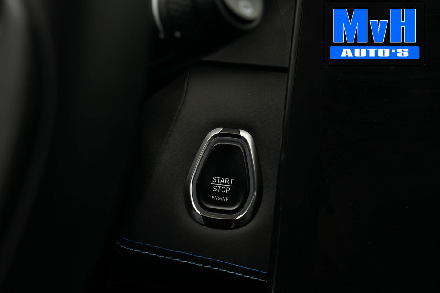 Lynk & Co 01 1.5 Hybride|FULL BLACK XL|ZWARTE.HEMEL|LEER|NAP