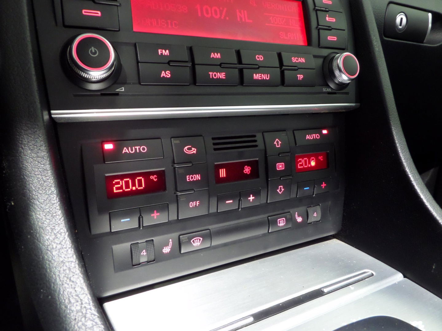 Audi A4 Cabriolet 2.0 TFSI S-Line "Automaat" Leer Xenon Stoelverwarming Bose Cruise-control Youngtimer in uniek mooie staat!