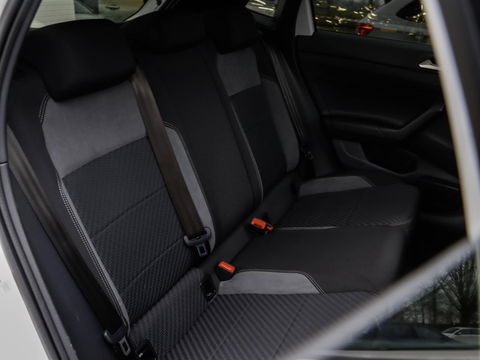 Volkswagen Polo 1.0 TSI 116pk DSG Highline Business R-Line 3x Pano 17'' LMV