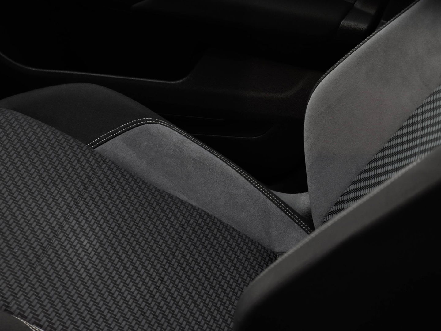 Volkswagen Polo 1.0 TSI 116pk DSG Highline Business R-Line 3x Pano 17'' LMV