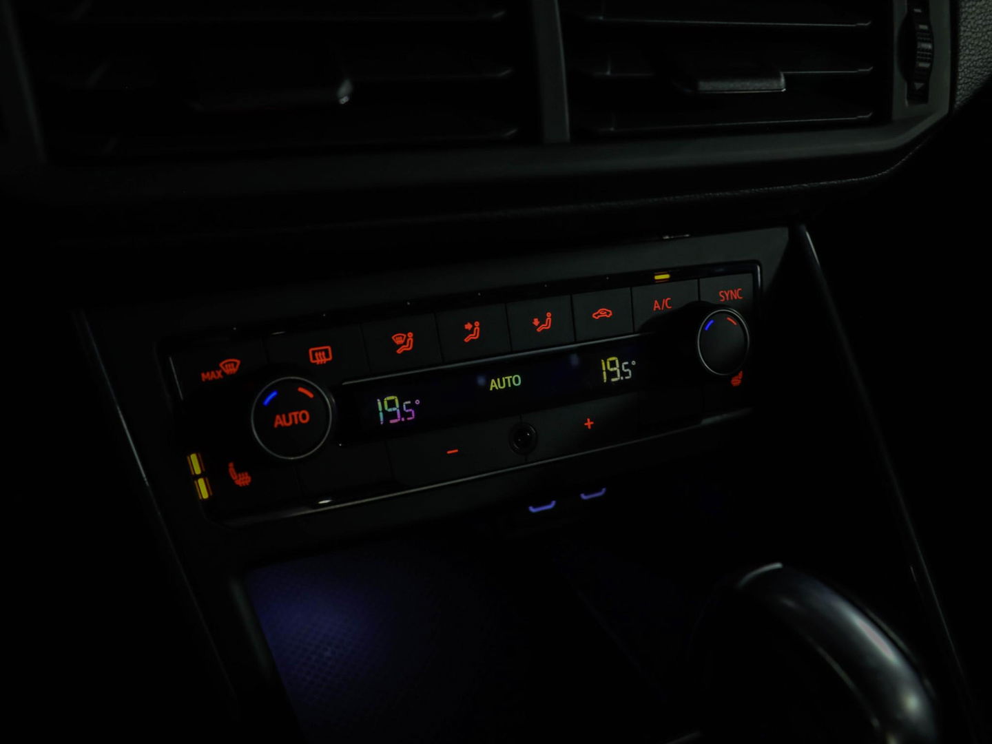 Volkswagen Polo 1.0 TSI 116pk DSG Highline Business R-Line 3x Pano 17'' LMV