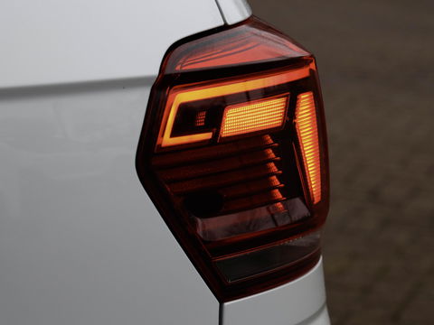 Volkswagen Polo 1.0 TSI 116pk DSG Highline Business R-Line 3x Pano 17'' LMV