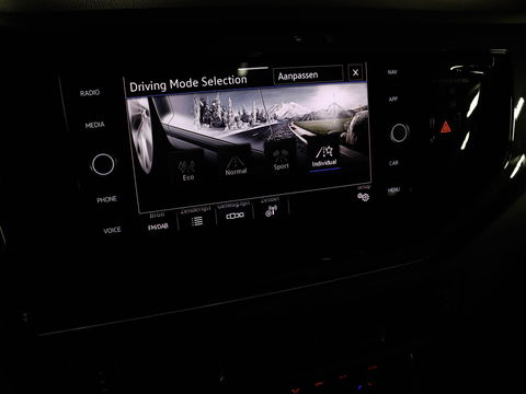 Volkswagen Polo 1.0 TSI 116pk DSG Highline Business R-Line 3x Pano 17'' LMV