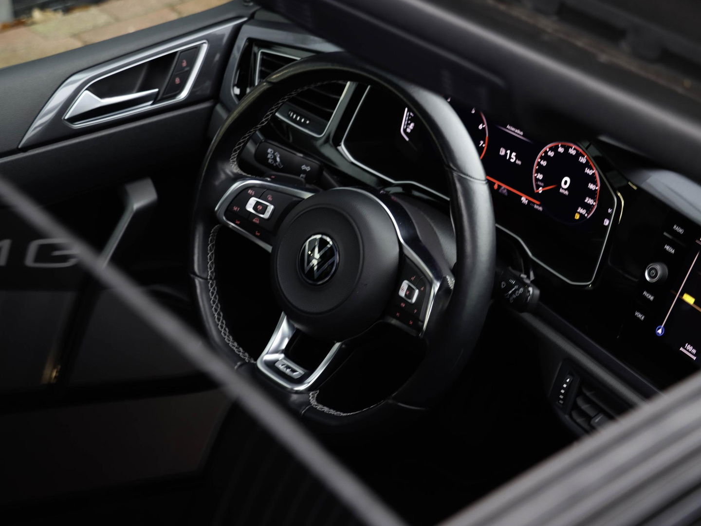 Volkswagen Polo 1.0 TSI 116pk DSG Highline Business R-Line 3x Pano 17'' LMV