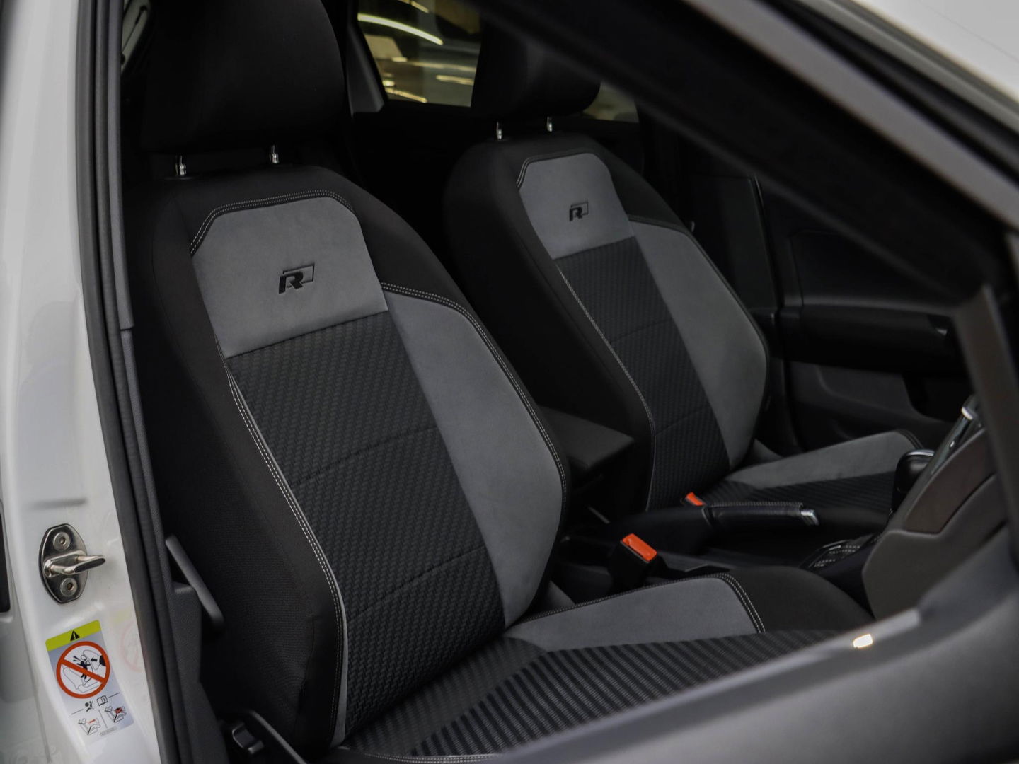 Volkswagen Polo 1.0 TSI 116pk DSG Highline Business R-Line 3x Pano 17'' LMV