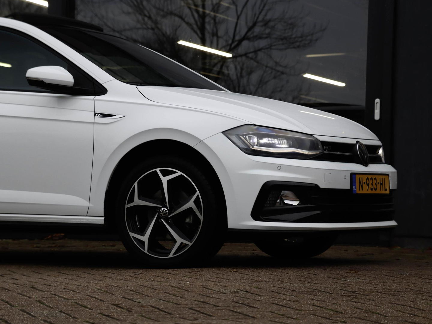 Volkswagen Polo 1.0 TSI 116pk DSG Highline Business R-Line 3x Pano 17'' LMV