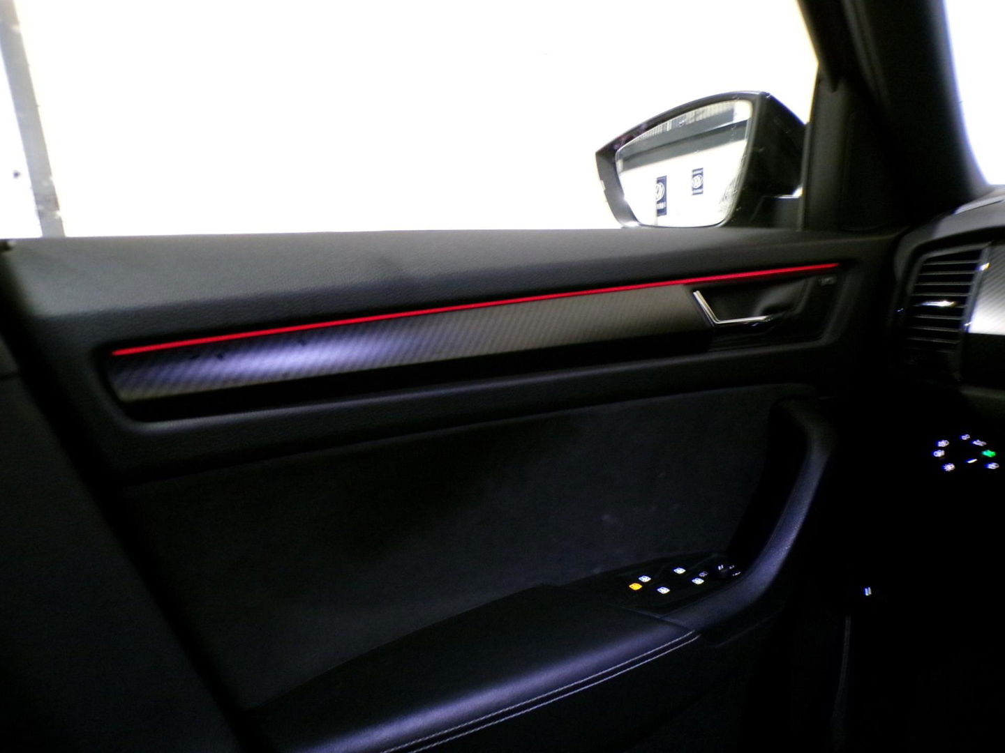 Škoda Kodiaq 1.5 TSI Sportline Business "Origineel NL!" Trekhaak Apple-Carplay Sportstoelen Camera Stoelverwarming Virtual Canton