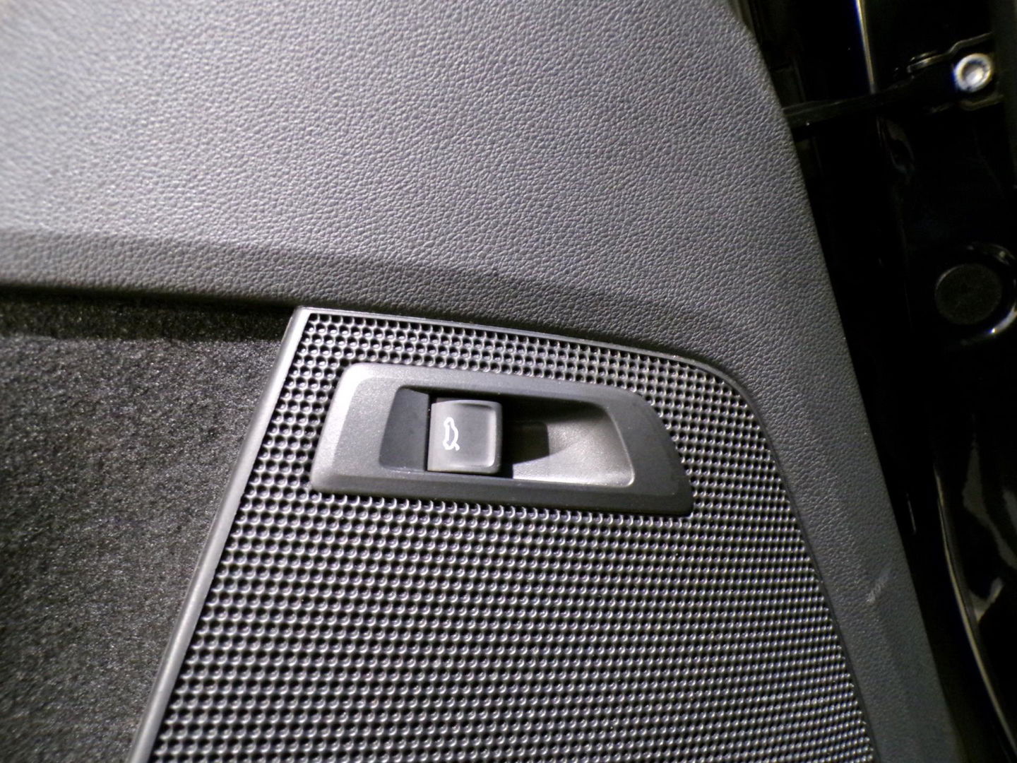 Škoda Kodiaq 1.5 TSI Sportline Business "Origineel NL!" Trekhaak Apple-Carplay Sportstoelen Camera Stoelverwarming Virtual Canton