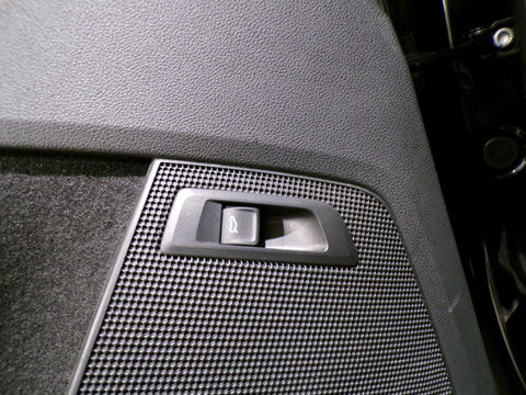 Škoda Kodiaq 1.5 TSI Sportline Business "Origineel NL!" Trekhaak Apple-Carplay Sportstoelen Camera Stoelverwarming Virtual Canton