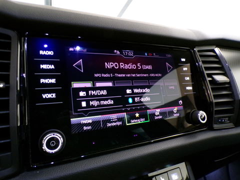 Škoda Kodiaq 1.5 TSI Sportline Business "Origineel NL!" Trekhaak Apple-Carplay Sportstoelen Camera Stoelverwarming Virtual Canton