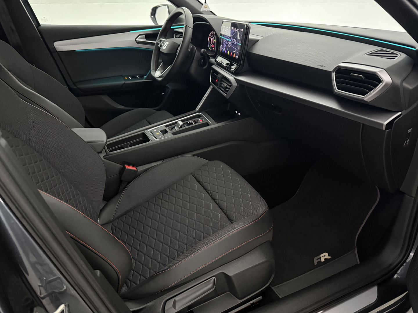 SEAT Leon 1.4 TSI eHybrid PHEV FR | SOH 94% | Virtual | Sfeer | Adap. Cruise | Carplay | Parkeersens. | NAP