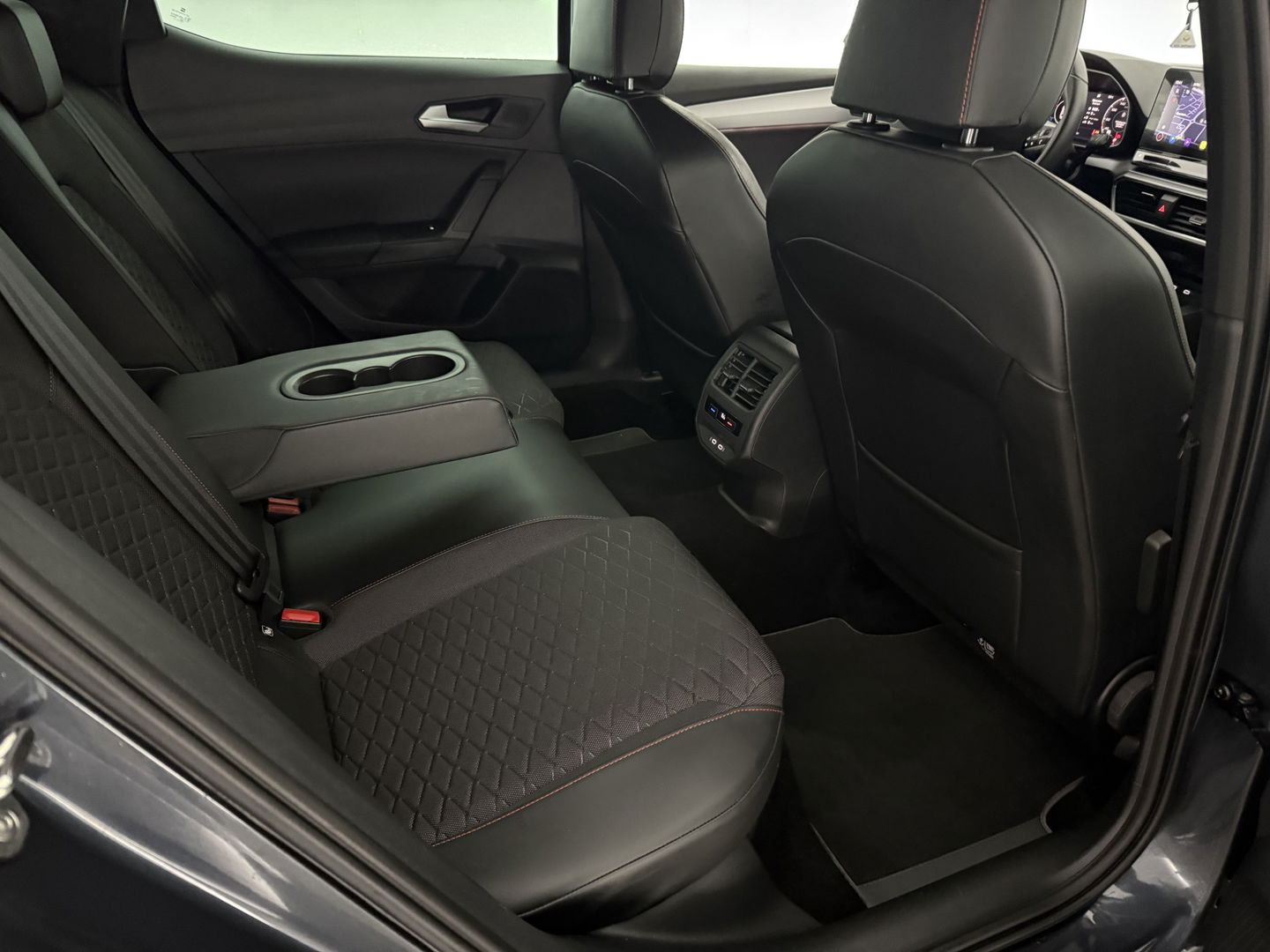 SEAT Leon 1.4 TSI eHybrid PHEV FR | SOH 94% | Virtual | Sfeer | Adap. Cruise | Carplay | Parkeersens. | NAP