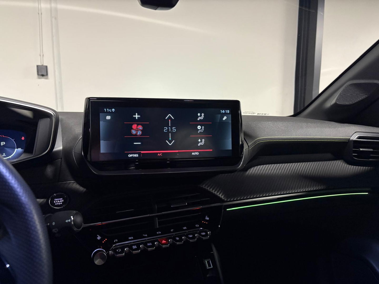 Peugeot 208 1.2 PureTech 100 GT PANO KEYLESS