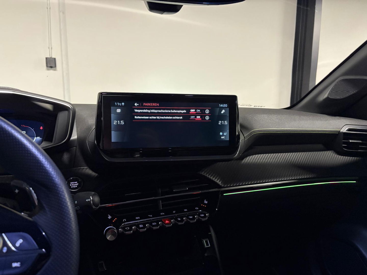 Peugeot 208 1.2 PureTech 100 GT PANO KEYLESS