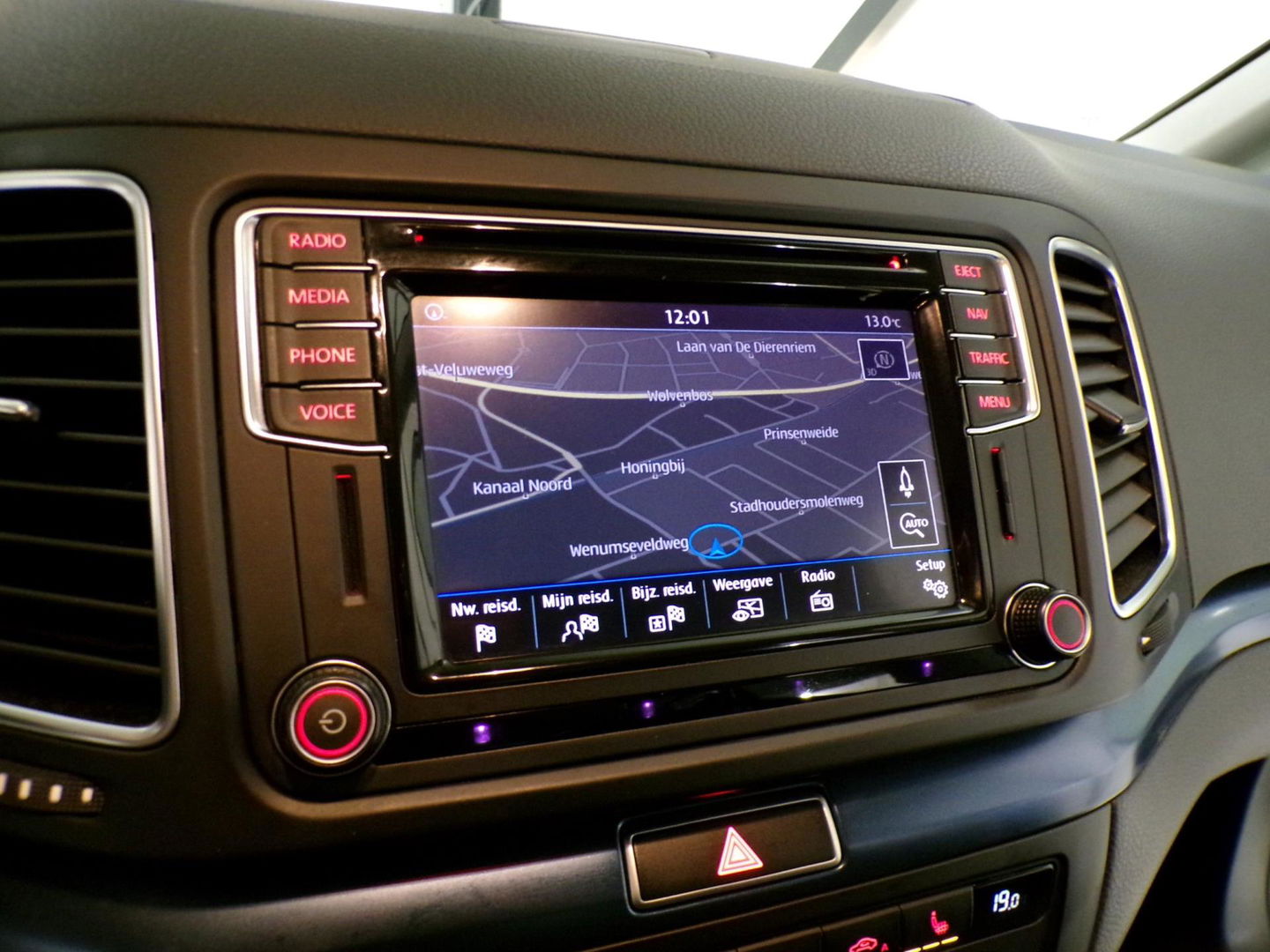 SEAT Alhambra 2.0 TDI Connect 7P "7 Persoons" Trekhaak Apple-Carplay Camera Stoelverwarming Navigatie Elektrische-Deuren Keyless