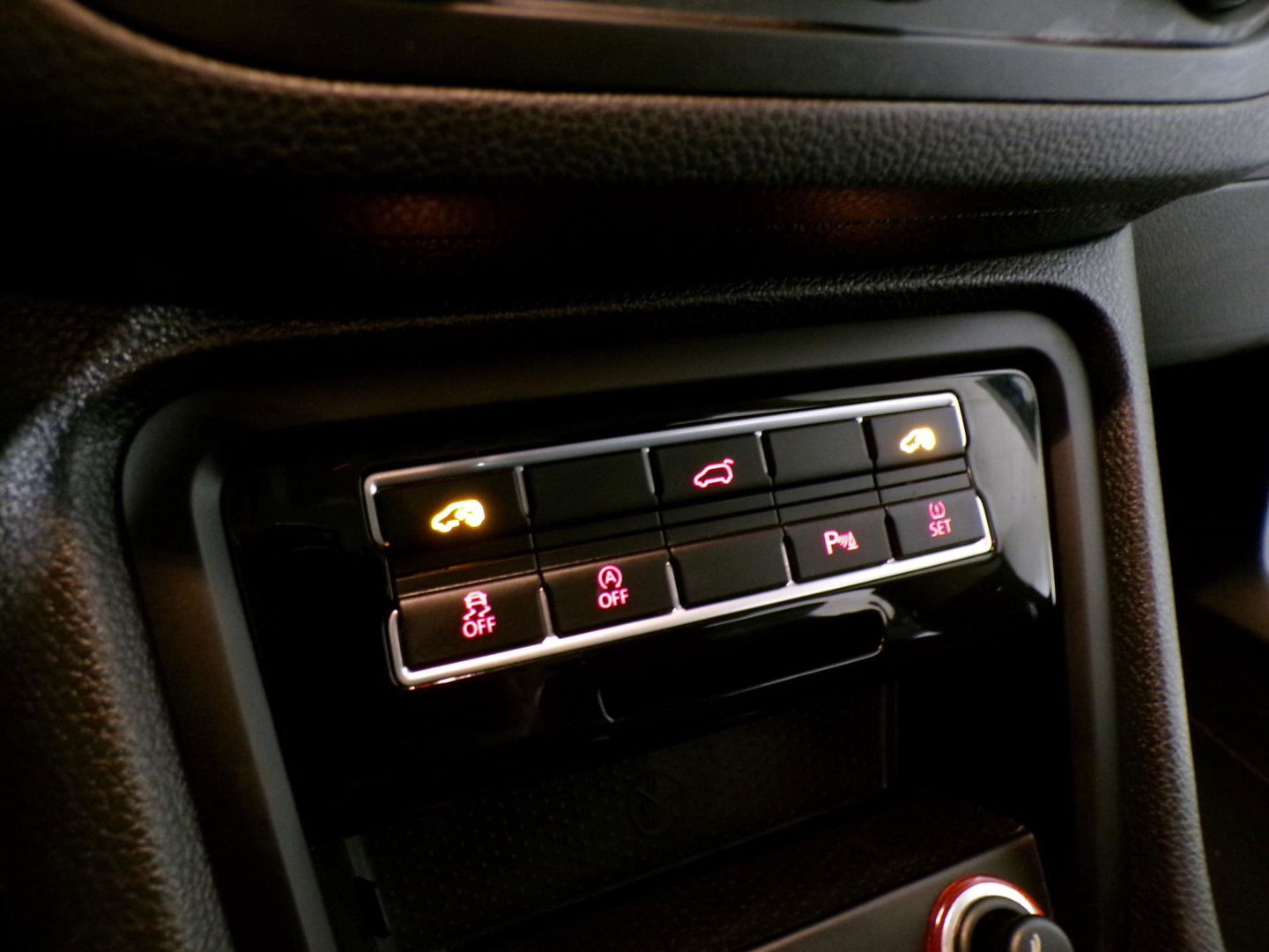 SEAT Alhambra 2.0 TDI Connect 7P "7 Persoons" Trekhaak Apple-Carplay Camera Stoelverwarming Navigatie Elektrische-Deuren Keyless