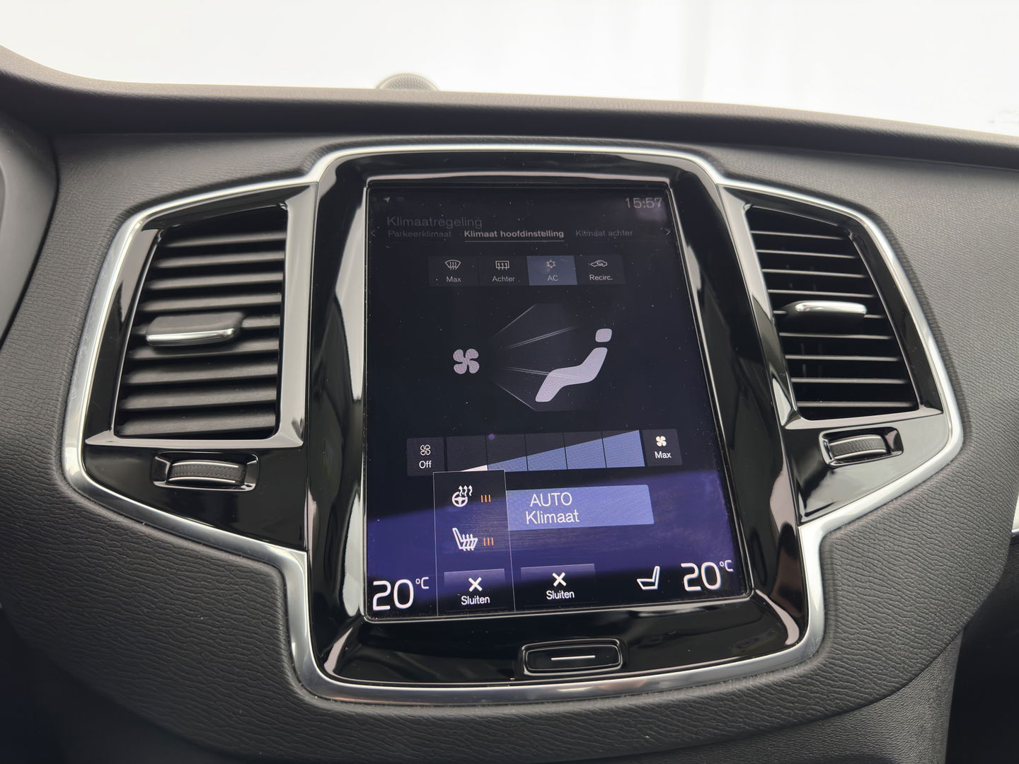 Volvo XC90 2.0 D5 AWD Inscription ( 7-Pers ) Aut. *PANO | LUXURY-LEATHER | FULL-LED | MEMORY-PACK | LANE-ASSIST | PDC | ECC | KEYLESS | DAB | NAVI-FULLMAP | ADAPTIVE-CRUISE | HEATED-SPORTSEATS | DIGI-COCKPIT | 19''ALU*