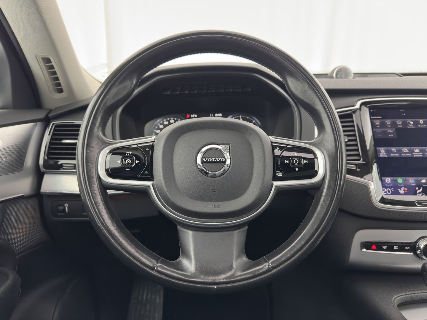 Volvo XC90 2.0 D5 AWD Inscription ( 7-Pers ) Aut. *PANO | LUXURY-LEATHER | FULL-LED | MEMORY-PACK | LANE-ASSIST | PDC | ECC | KEYLESS | DAB | NAVI-FULLMAP | ADAPTIVE-CRUISE | HEATED-SPORTSEATS | DIGI-COCKPIT | 19''ALU*