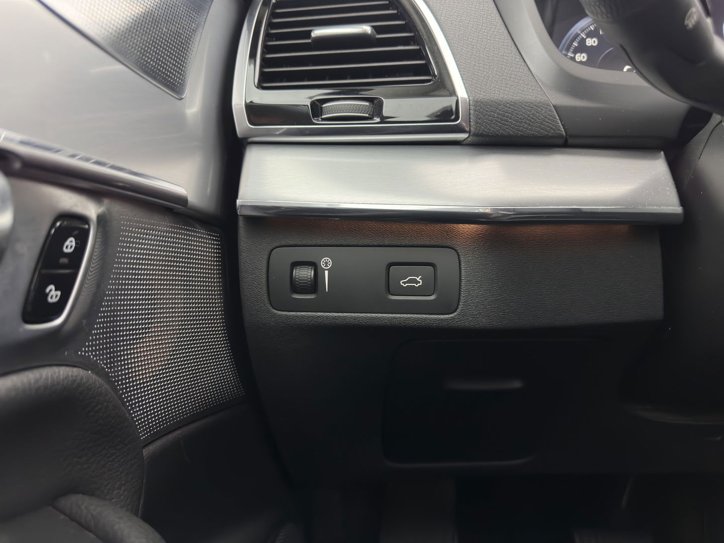 Volvo XC90 2.0 D5 AWD Inscription ( 7-Pers ) Aut. *PANO | LUXURY-LEATHER | FULL-LED | MEMORY-PACK | LANE-ASSIST | PDC | ECC | KEYLESS | DAB | NAVI-FULLMAP | ADAPTIVE-CRUISE | HEATED-SPORTSEATS | DIGI-COCKPIT | 19''ALU*