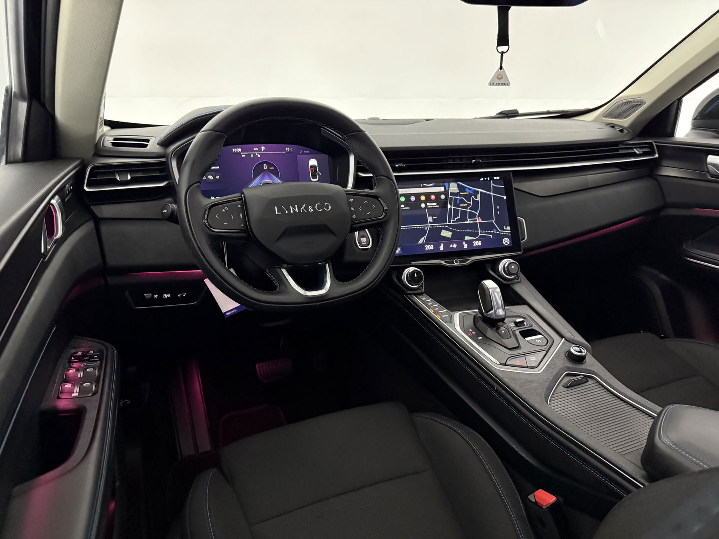 Lynk Co 01 1.5 | SOH 97% | Pano | Sfeerverl. | 360° | Virtual | Memory | Adap. Cruise | Carplay | NAP