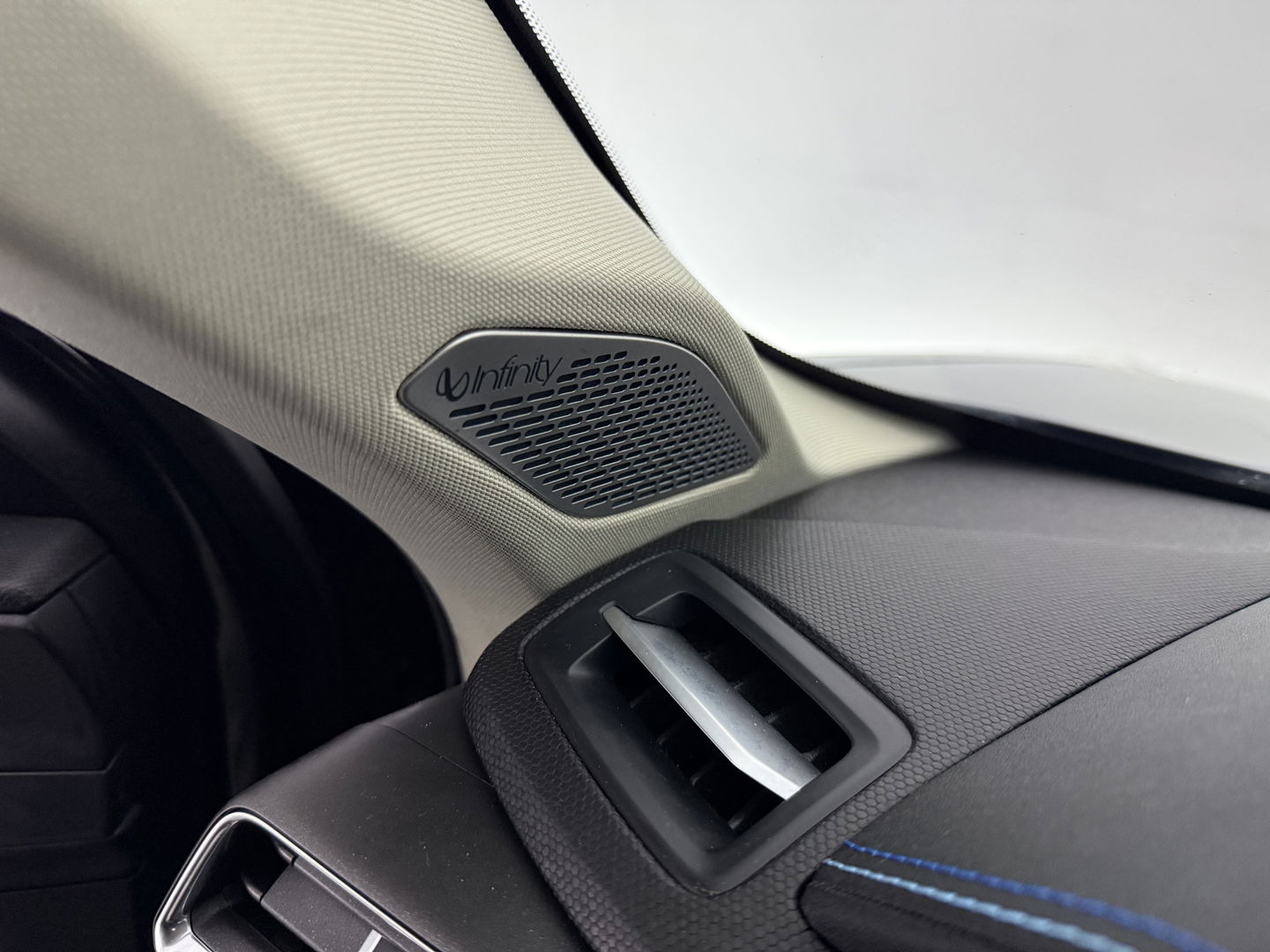 Lynk Co 01 1.5 | SOH 97% | Pano | Sfeerverl. | 360° | Virtual | Memory | Adap. Cruise | Carplay | NAP