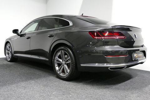 Volkswagen Arteon 2.0 TSI Business R / Stoelverwarming / Apple Carplay - Android Auto / Ergo Active best. stoel / Navigatie / Climatronic / Full LED / Elektr. wegklapbare trekhaak / Keyless / Grootlicht assistent
