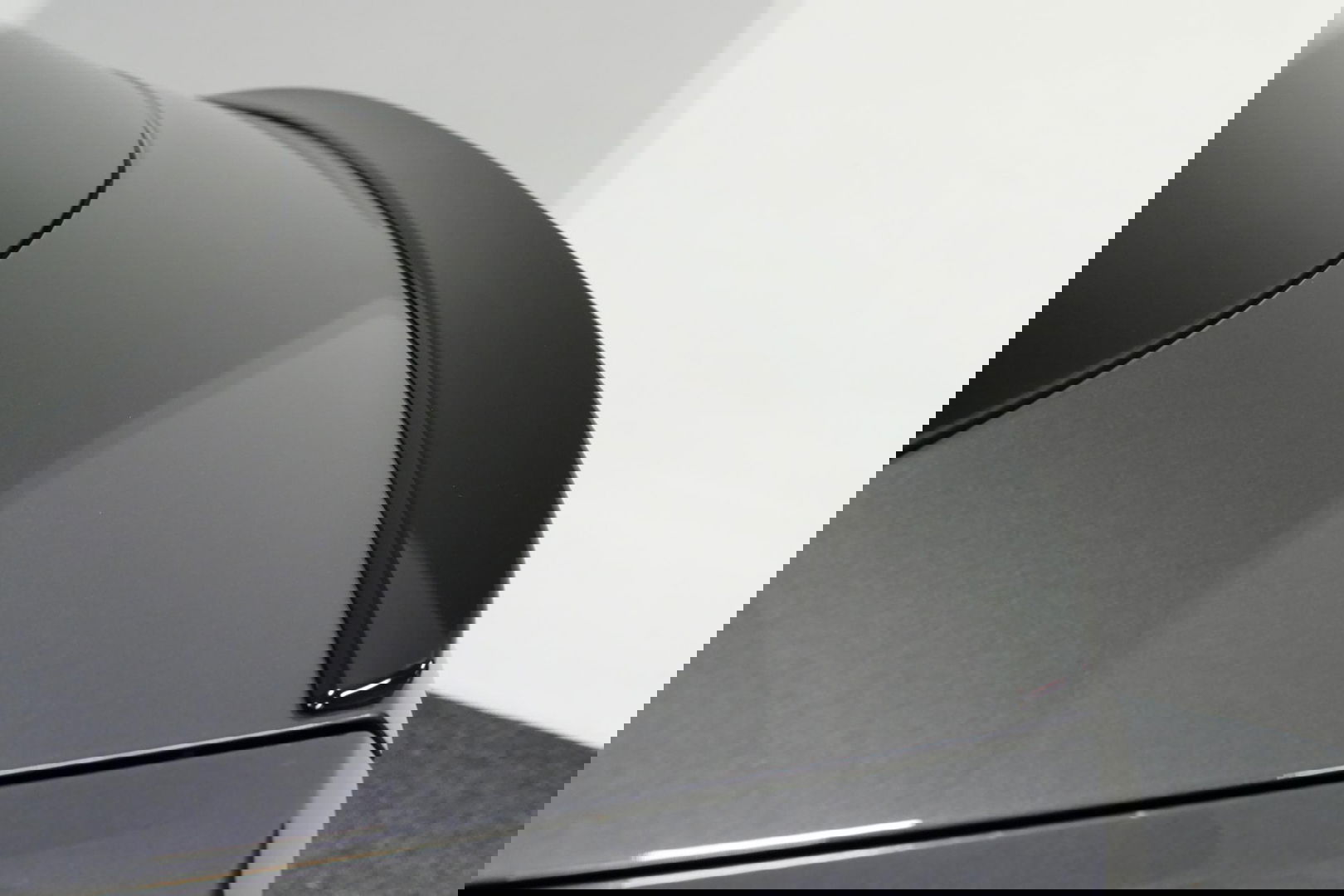 Volkswagen Arteon 2.0 TSI Business R / Stoelverwarming / Apple Carplay - Android Auto / Ergo Active best. stoel / Navigatie / Climatronic / Full LED / Elektr. wegklapbare trekhaak / Keyless / Grootlicht assistent