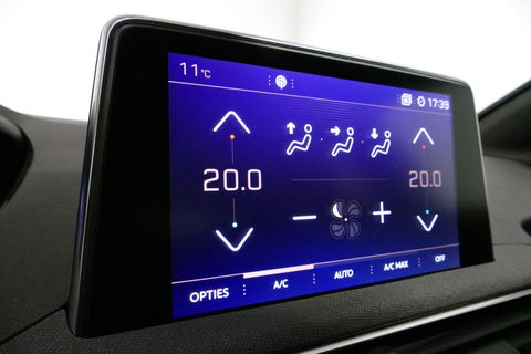 Peugeot 3008 1.2 PureTech GT Line / Apple carplay - Android Auto / Achteruitrijcamera / Navigatie / DAB+ / Dodehoek detectie / Cruise Control / 19'' LMV / Full LED / Keyless