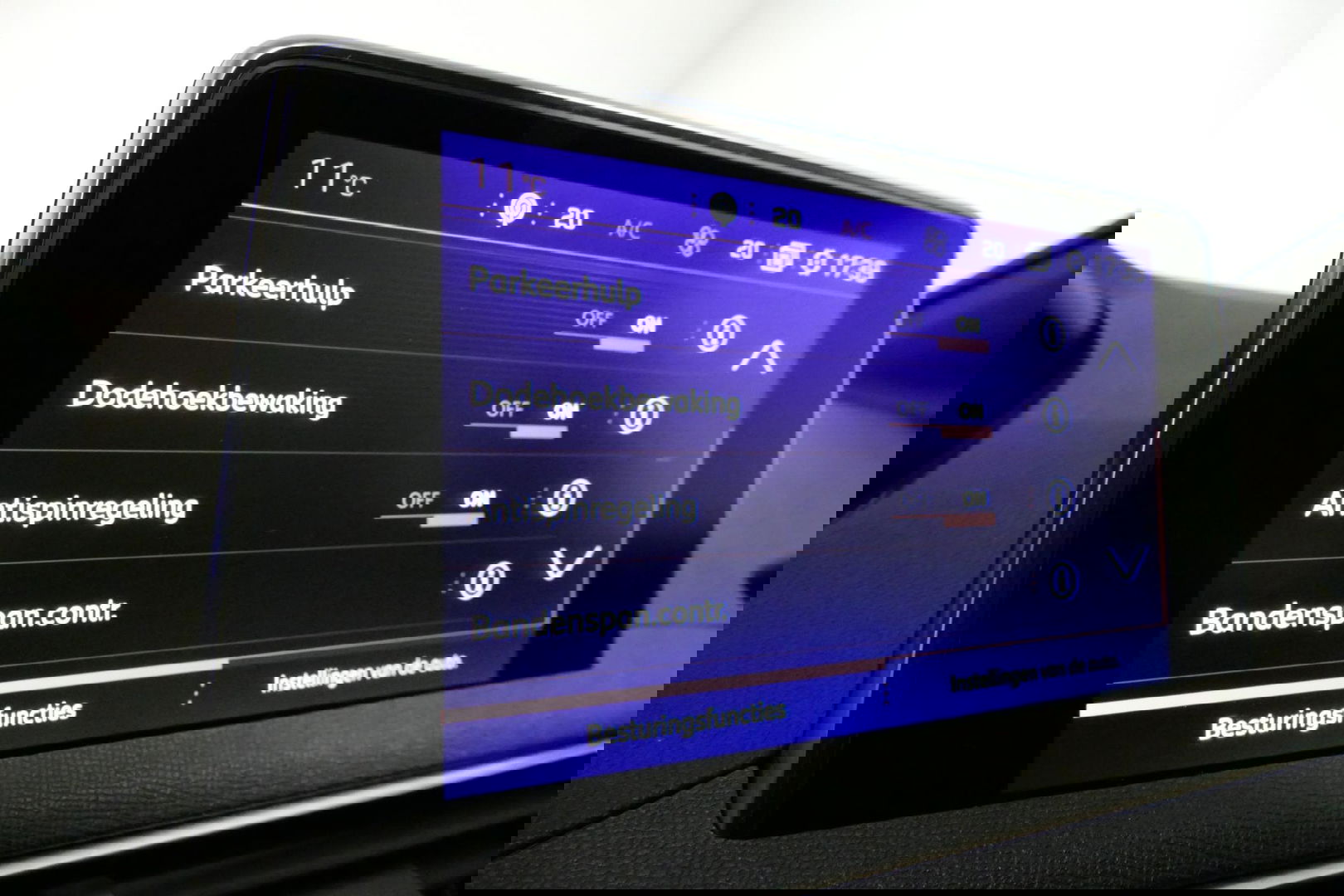 Peugeot 3008 1.2 PureTech GT Line / Apple carplay - Android Auto / Achteruitrijcamera / Navigatie / DAB+ / Dodehoek detectie / Cruise Control / 19'' LMV / Full LED / Keyless