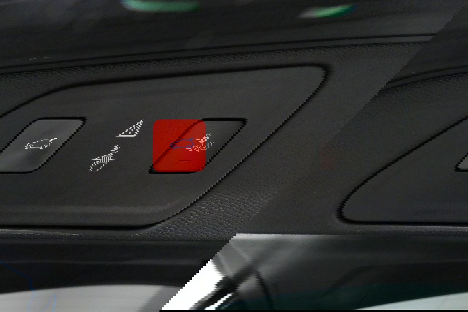 Peugeot 3008 1.2 PureTech GT Line / Apple carplay - Android Auto / Achteruitrijcamera / Navigatie / DAB+ / Dodehoek detectie / Cruise Control / 19'' LMV / Full LED / Keyless