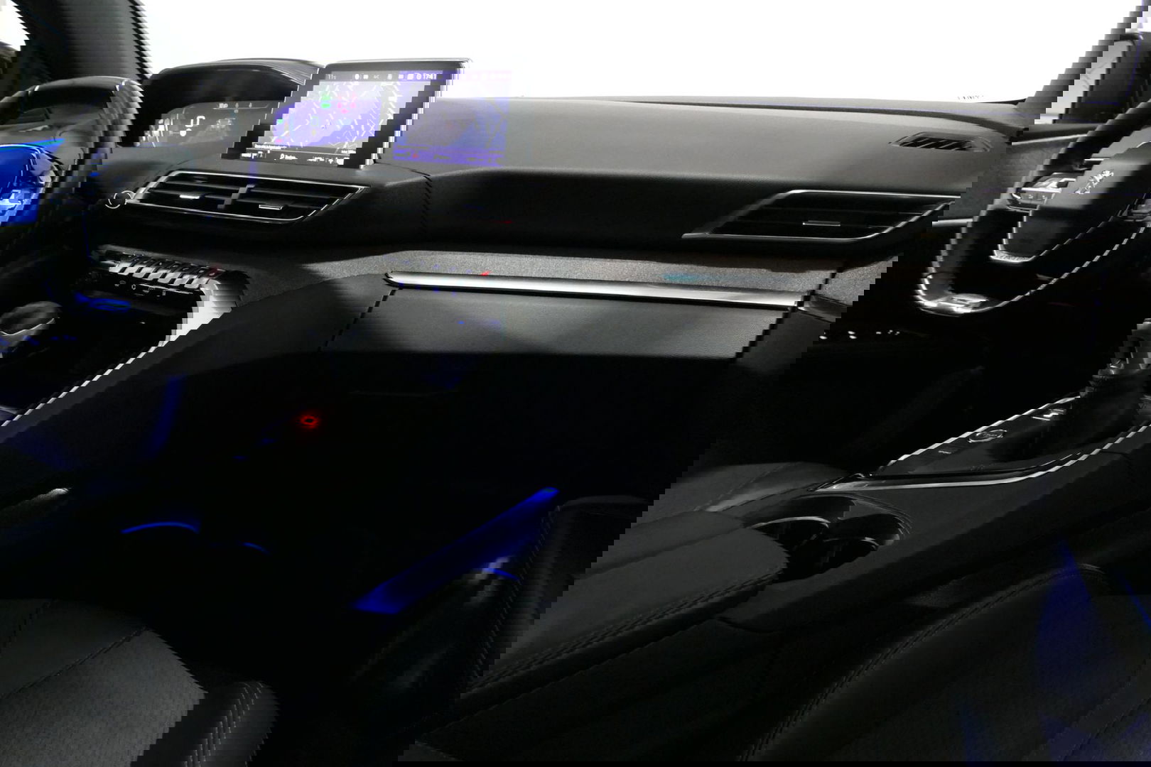 Peugeot 3008 1.2 PureTech GT Line / Apple carplay - Android Auto / Achteruitrijcamera / Navigatie / DAB+ / Dodehoek detectie / Cruise Control / 19'' LMV / Full LED / Keyless