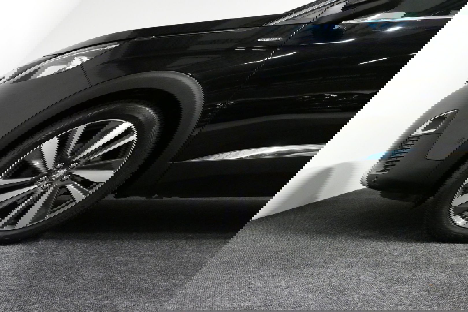 Peugeot 3008 1.2 PureTech GT Line / Apple carplay - Android Auto / Achteruitrijcamera / Navigatie / DAB+ / Dodehoek detectie / Cruise Control / 19'' LMV / Full LED / Keyless