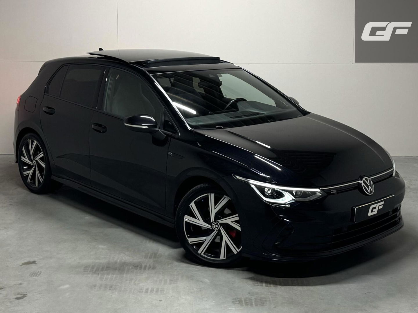 Volkswagen Golf 1.5 eTSI R-Line Pano Harman/Kardon Carplay Sfeer