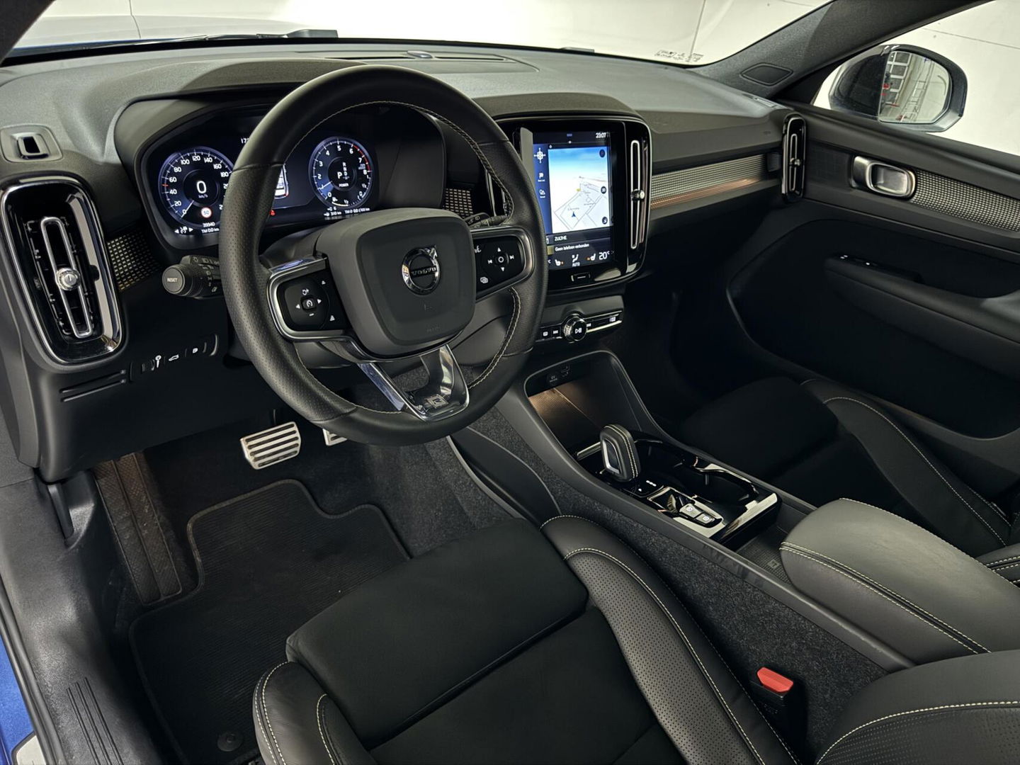 Volvo XC40 1.5 T5 Recharge R-Design Pano ACC Camera CarPlay NAP