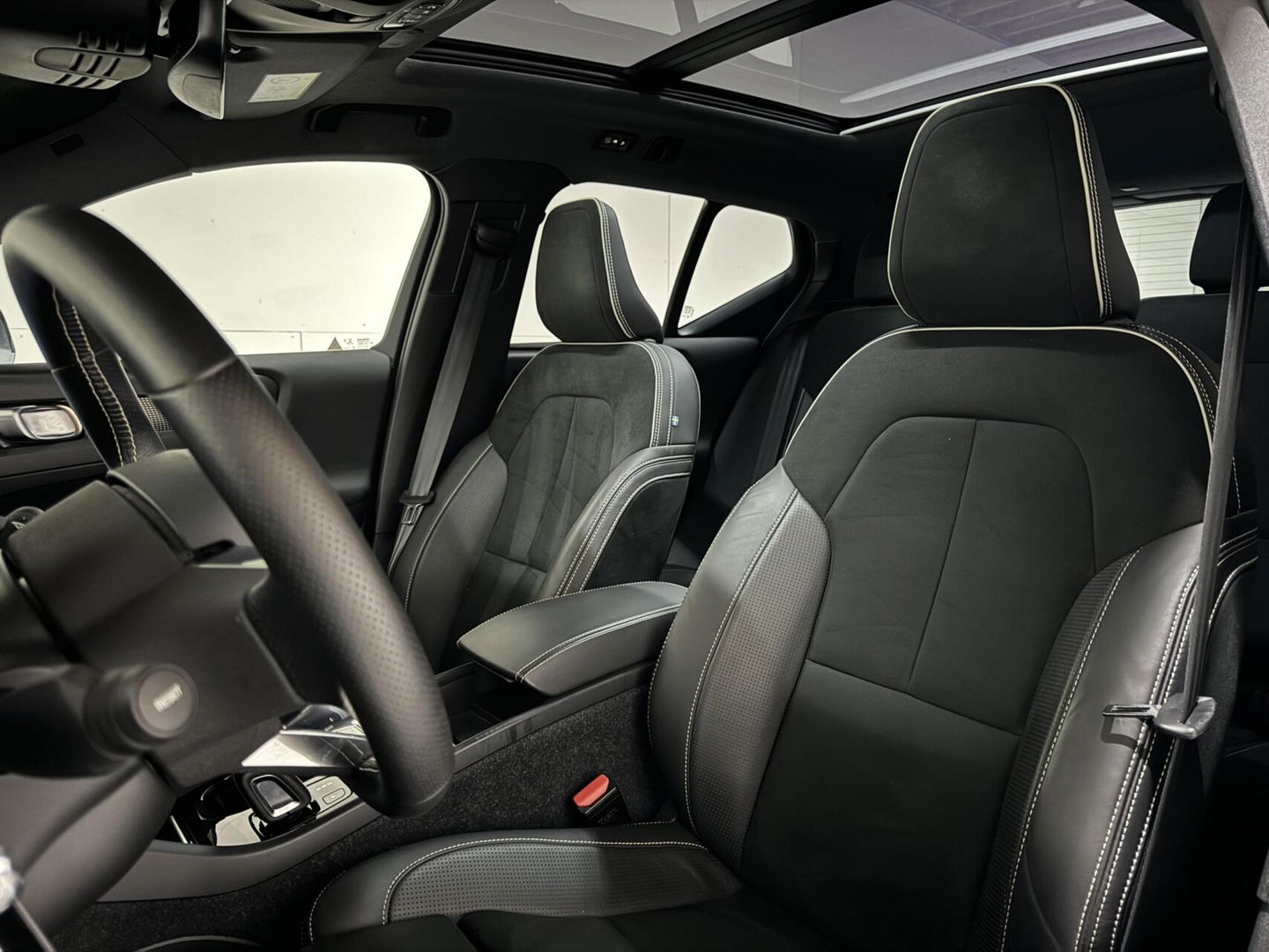 Volvo XC40 1.5 T5 Recharge R-Design Pano ACC Camera CarPlay NAP