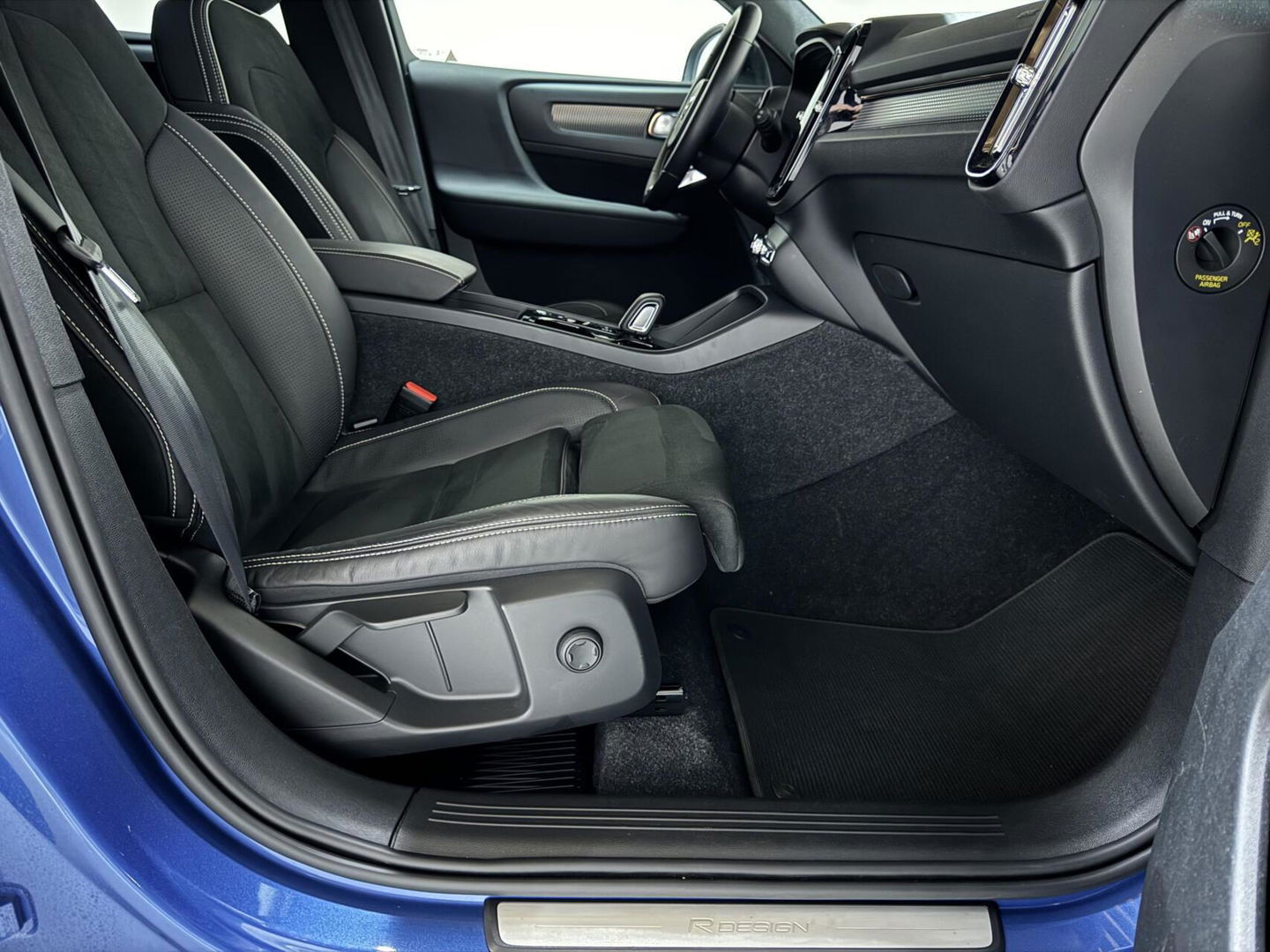 Volvo XC40 1.5 T5 Recharge R-Design Pano ACC Camera CarPlay NAP