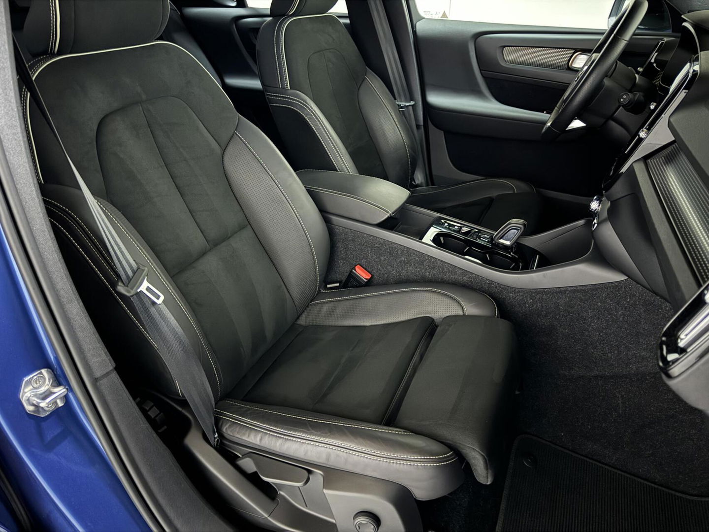 Volvo XC40 1.5 T5 Recharge R-Design Pano ACC Camera CarPlay NAP