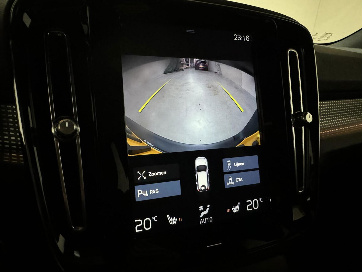 Volvo XC40 1.5 T5 Recharge R-Design Pano ACC Camera CarPlay NAP