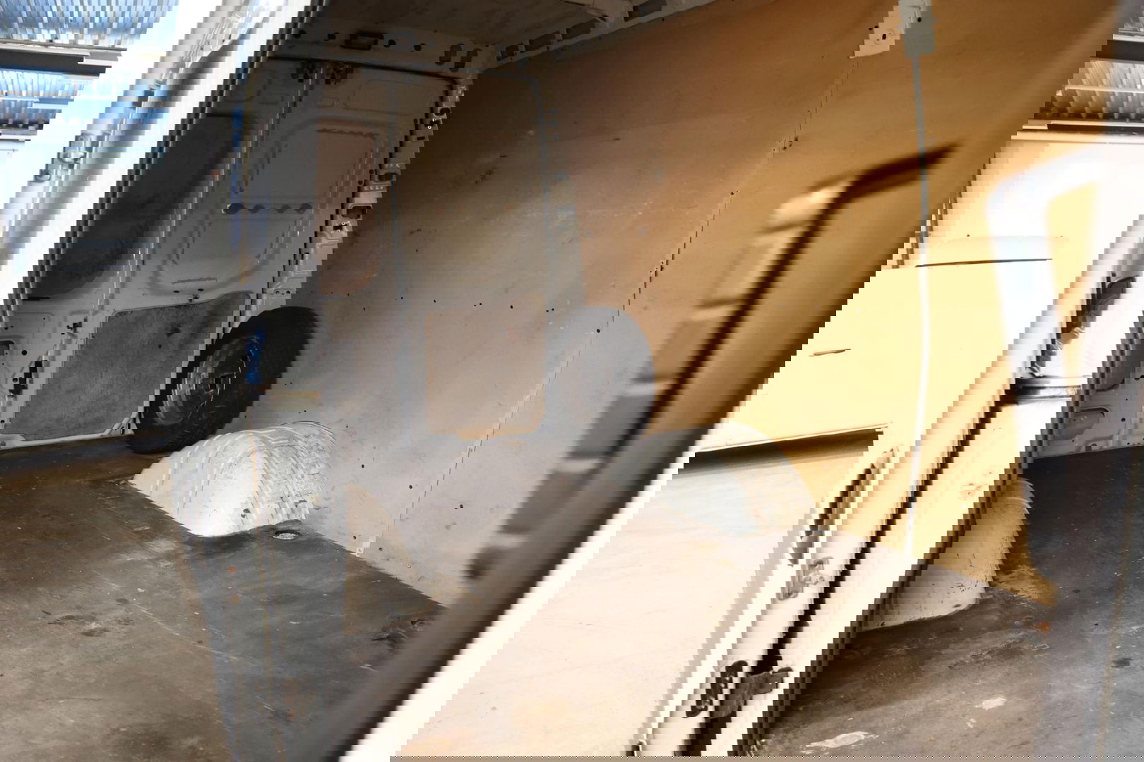 Iveco Daily 35C13V DUBBEL LUCHT 3500KG TREKHAAK