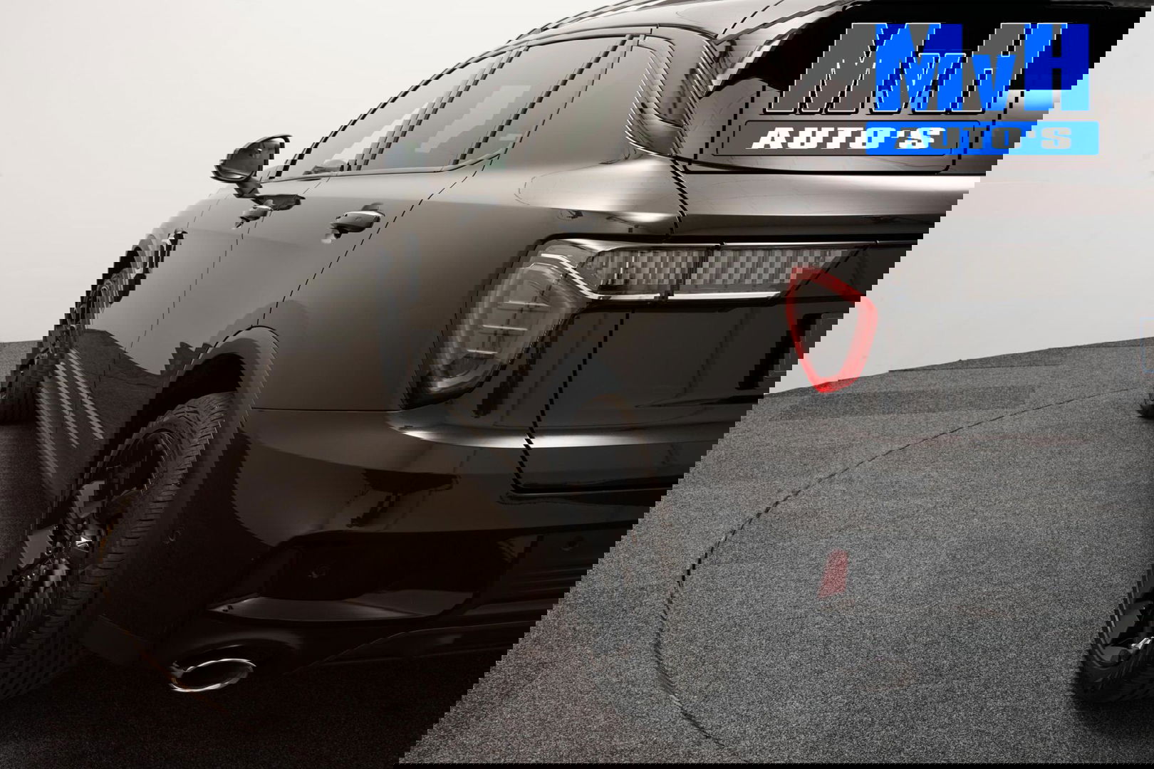 Lynk & Co 01 1.5 Hybride|FULL BLACK XL|ZWARTE.HEMEL|PANO|NAP