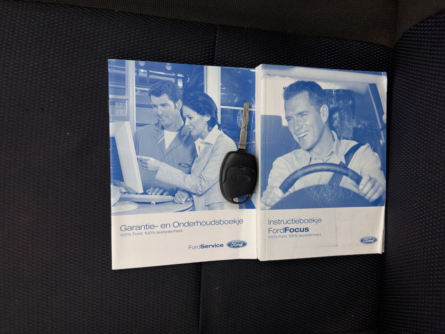 Ford FOCUS Wagon 1.6-16V Futura *AIRCO | CRUISE | COMFORT-SEATS | TOWBAR | 16''ALU*