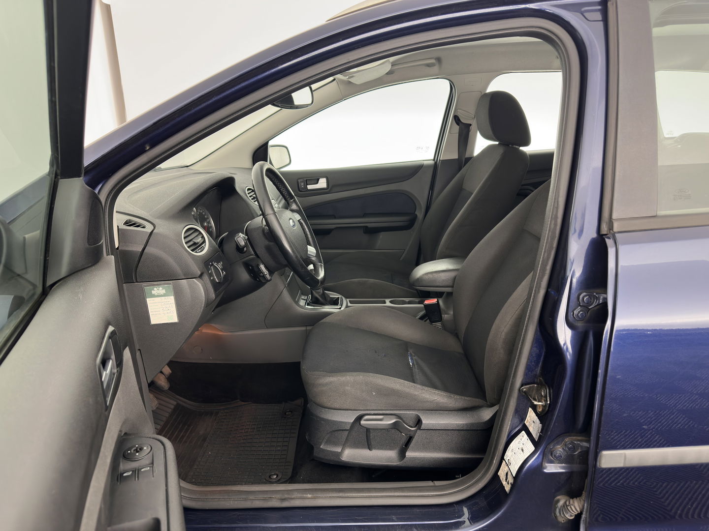 Ford FOCUS Wagon 1.6-16V Futura *AIRCO | CRUISE | COMFORT-SEATS | TOWBAR | 16''ALU*