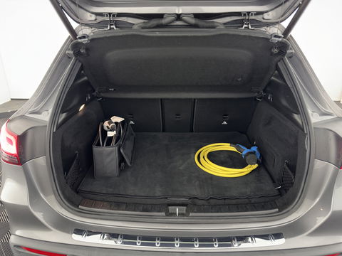 Mercedes-Benz EQA 250 Business Solution AMG 67 kWh [ 3-Fase ] { SOH-98% } (INCL-BTW) *AUT | PANO | NAVI-FULLMAP | LEATHER-MICORFIBRE | AMBIENT-LIGHT | KEYLESS | LANE-ASSIST | DYNAMIC-SELECT | PRIVACY-GLASS | DAB | CAMERA | DIGI-COCKPIT | HEATED-SPORTSEAT | CRUISE |