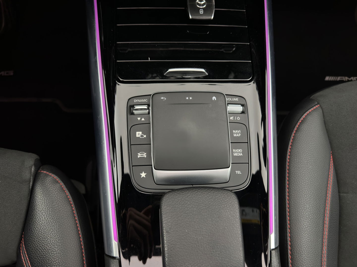 Mercedes-Benz EQA 250 Business Solution AMG 67 kWh [ 3-Fase ] { SOH-98% } (INCL-BTW) *AUT | PANO | NAVI-FULLMAP | LEATHER-MICORFIBRE | AMBIENT-LIGHT | KEYLESS | LANE-ASSIST | DYNAMIC-SELECT | PRIVACY-GLASS | DAB | CAMERA | DIGI-COCKPIT | HEATED-SPORTSEAT | CRUISE |